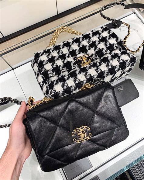 chanel 19 paris price|chanel bag 19 price.